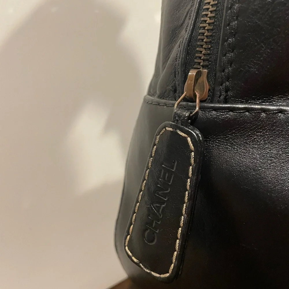 Chanel Black Wildstitch Quilted Shoulder Bag with COA - Picture 3 of 16